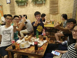新兴烧烤加盟,学烧烤技术,开烧烤店多少钱疯狂烤翅加盟